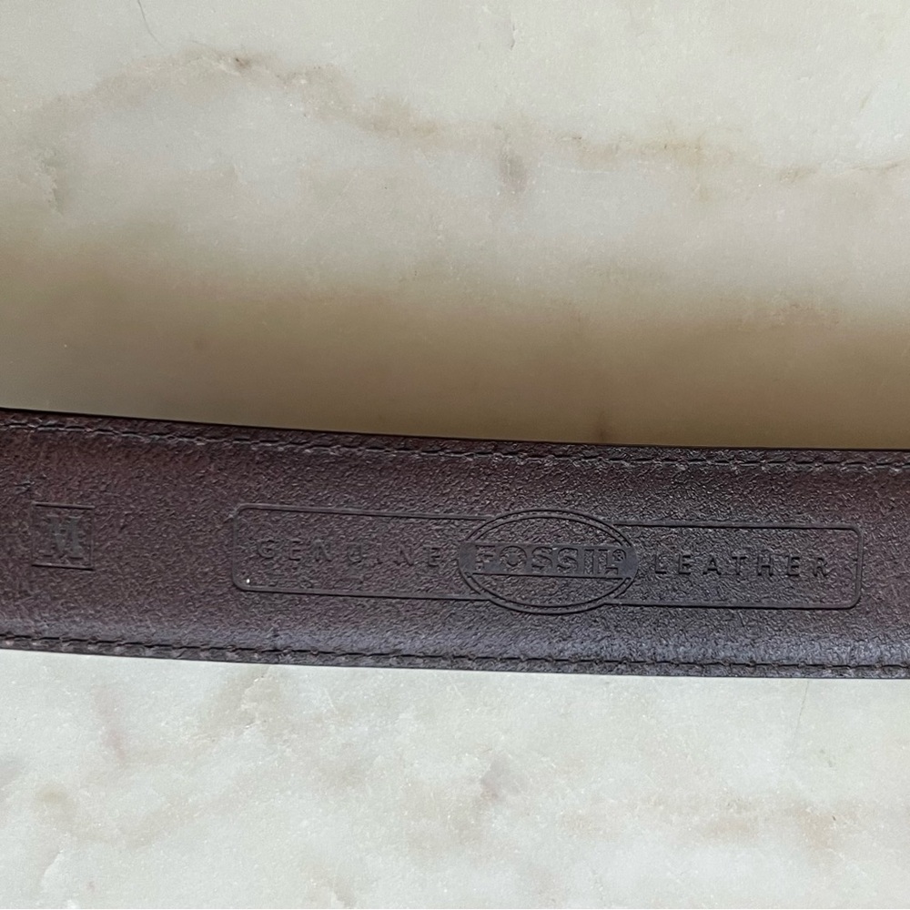 Vintage FOSSIL Genuine Leather BROWN Belt W/ Silver BUCKLE Medium (M) 29-33” - Picture 7 of 17